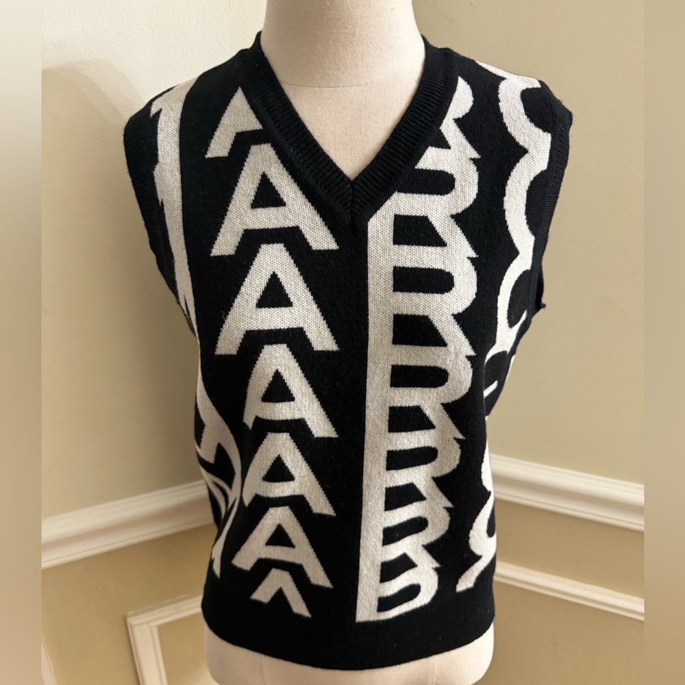 MARC JACOBS MONOGRAM KNIT VEST